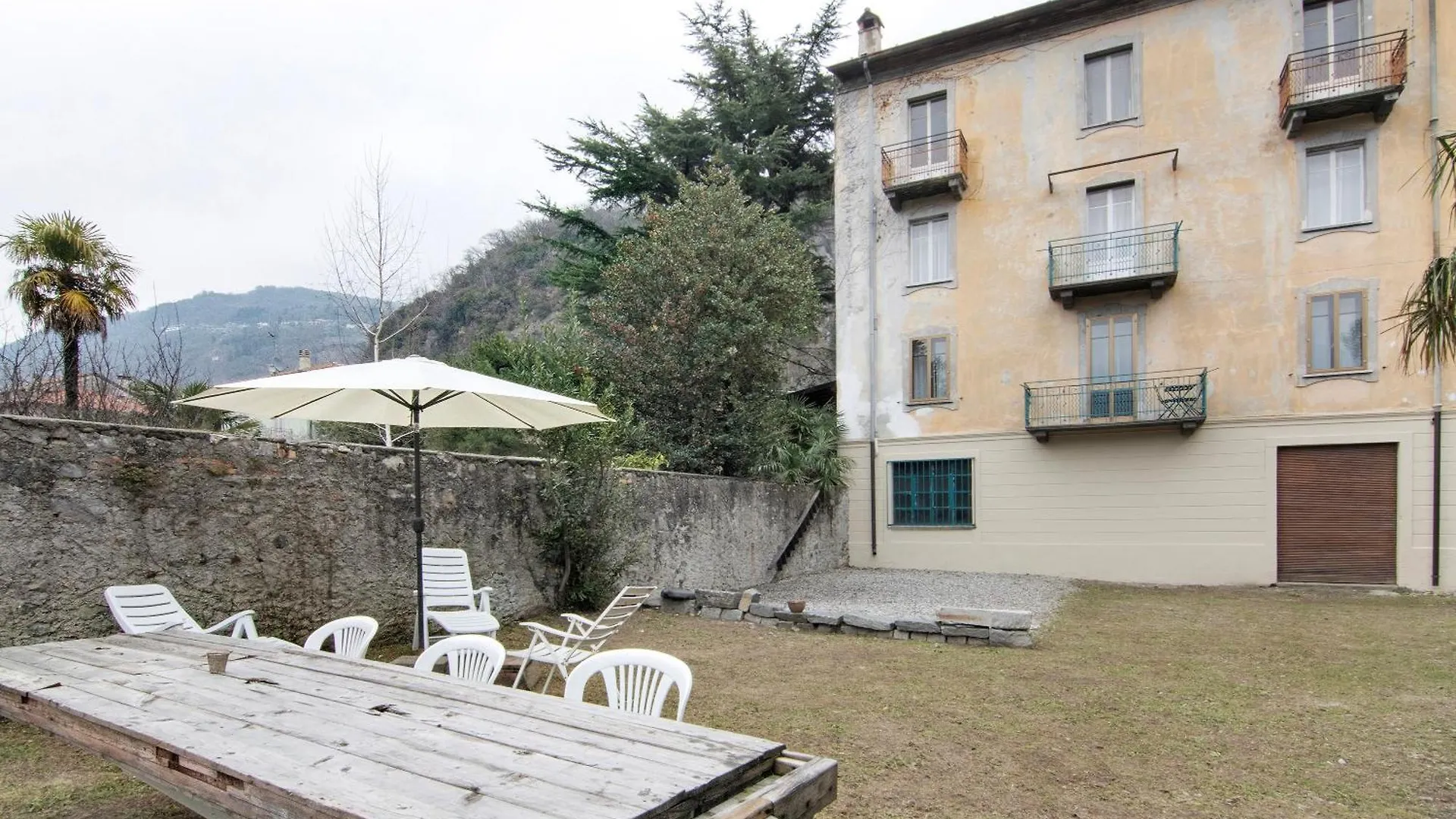 Villa Paruzzi Dervio 0*,