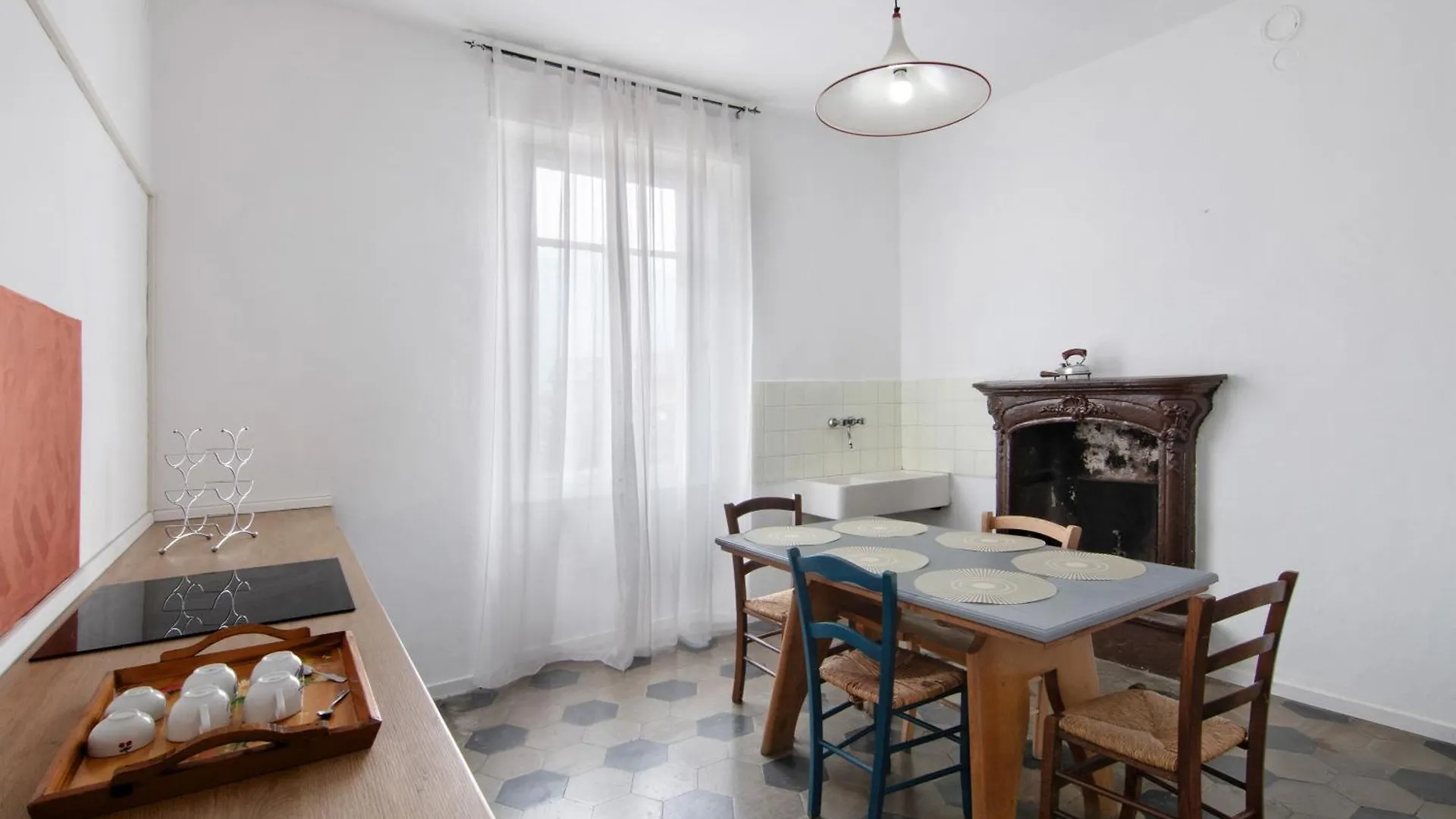 Villa Paruzzi デルヴィオ
