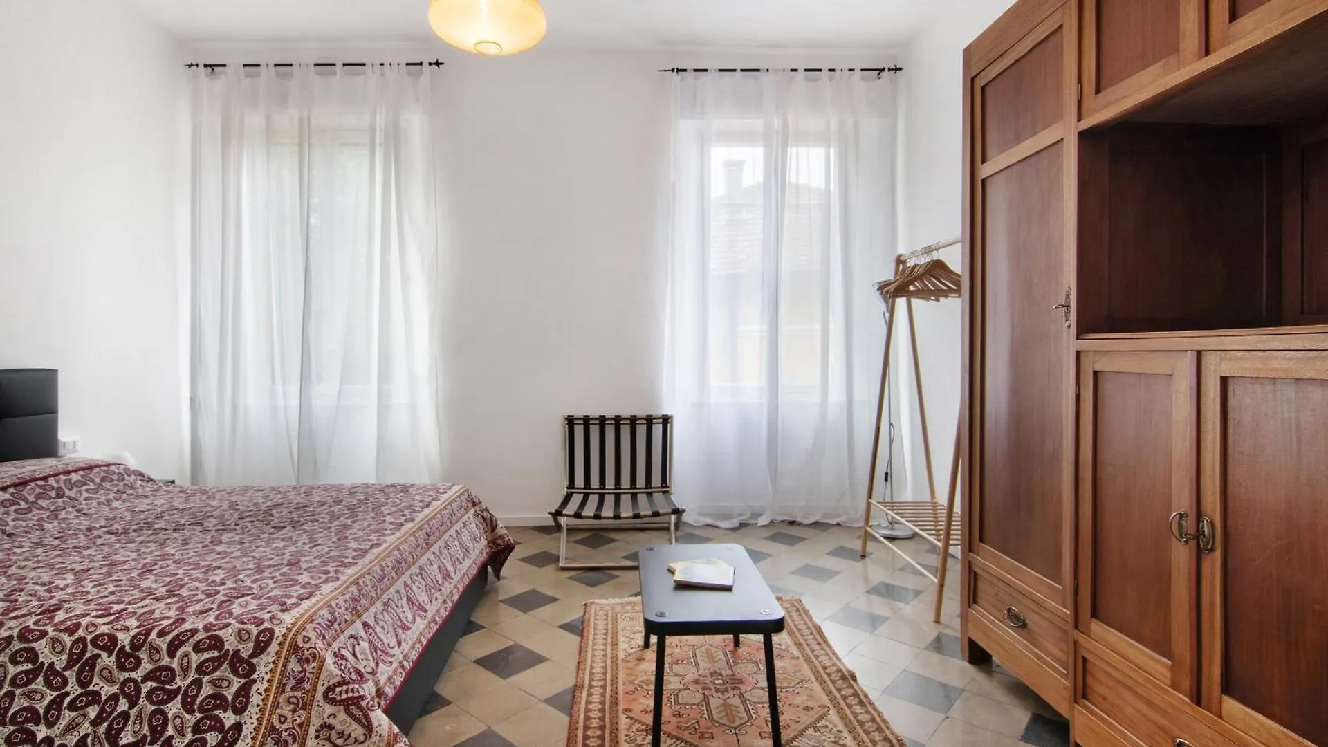 Villa Paruzzi デルヴィオ 0*,